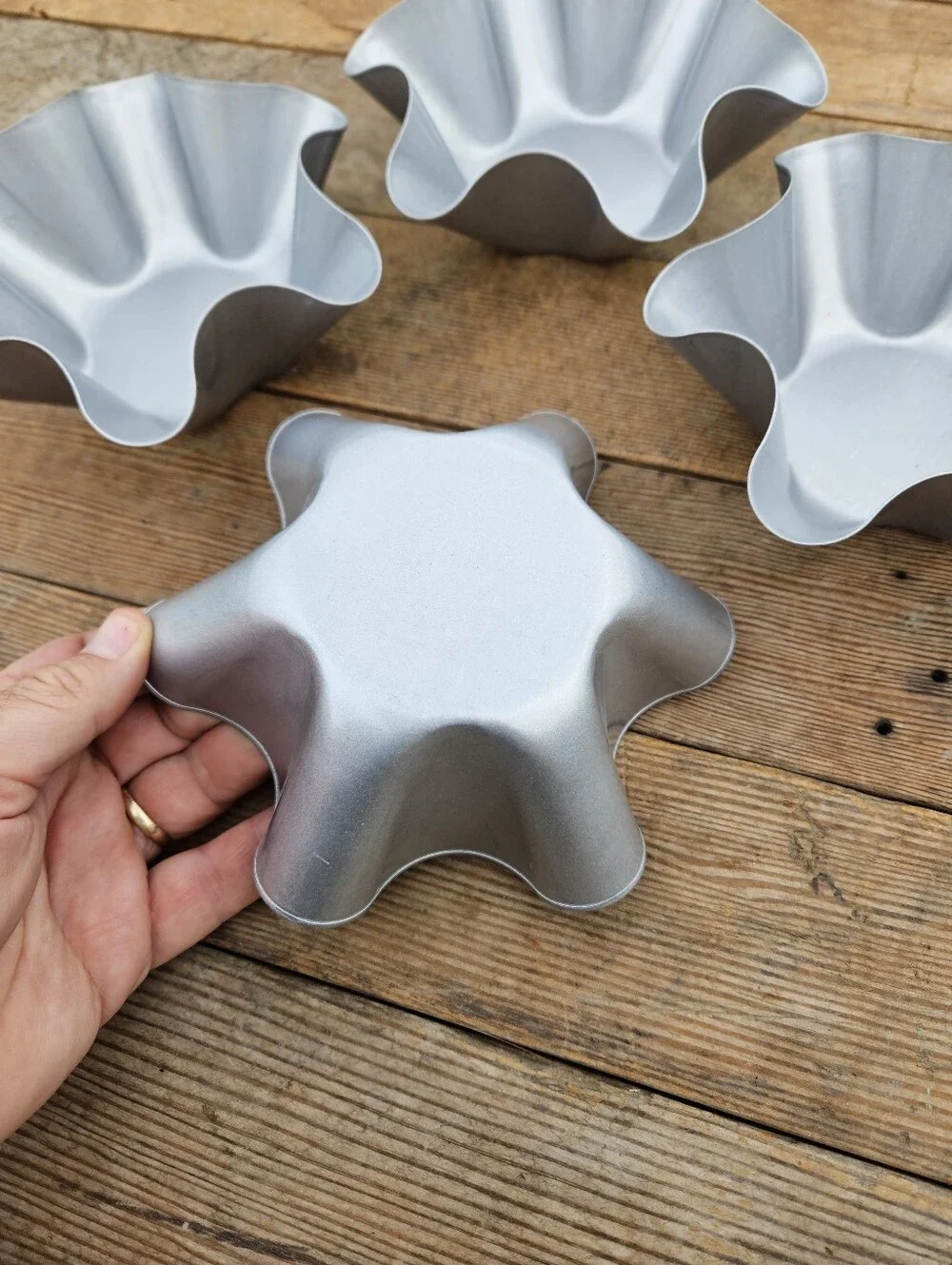 Set of 4 Non-Stick Tortilla Shell Pans - Taco Salad Bowl Makers -Tostada Molds
